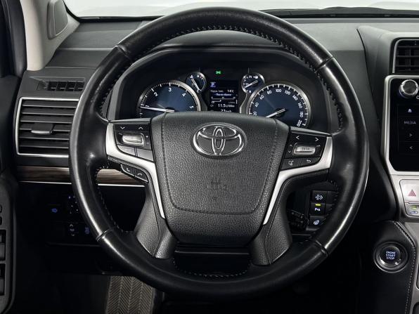 Toyota Land Cruiser Prado 150 Series Рестайлинг 2 с пробегом 2018 года, цена 5 300 000 рублей, 94467 км, внедорожник, Автокод Объявления