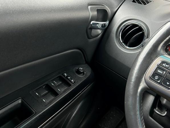 Jeep Compass I Рестайлинг с пробегом 2012 года, цена 1 298 400 рублей, 85504 км, внедорожник, Автокод Объявления