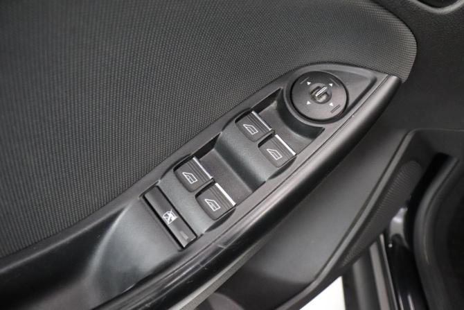Ford Focus III с пробегом 2014 года, цена 916 000 рублей, 106024 км, хэтчбек, Автокод Объявления