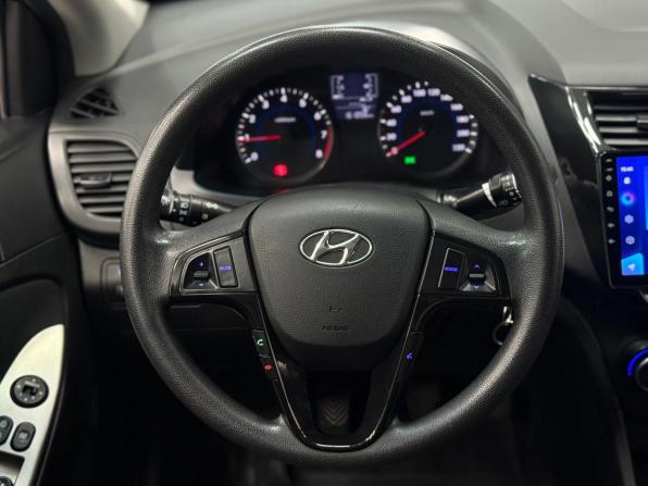 Hyundai Solaris I Рестайлинг с пробегом 2016 года, цена 990 000 рублей, 161000 км, седан, Автокод Объявления