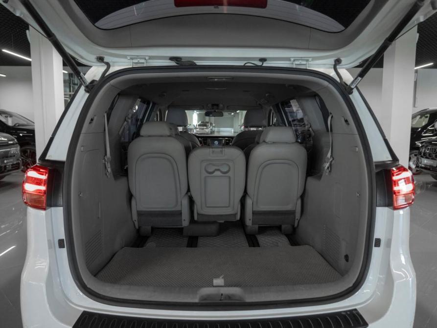Kia Carnival III Москва  - изображение 25