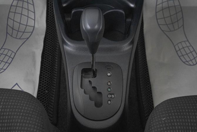 Toyota Vitz III (XP130) Рестайлинг с пробегом 2016 года, цена 869 000 рублей, 177200 км, хэтчбек, Автокод Объявления
