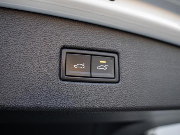 Volkswagen Tiguan II Рестайлинг с пробегом 2021 года, цена 3 625 000 рублей, 139308 км, внедорожник, Автокод Объявления