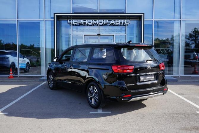 Kia Carnival III с пробегом 2019 года, цена 3 250 000 рублей, 110000 км, минивэн, Автокод Объявления