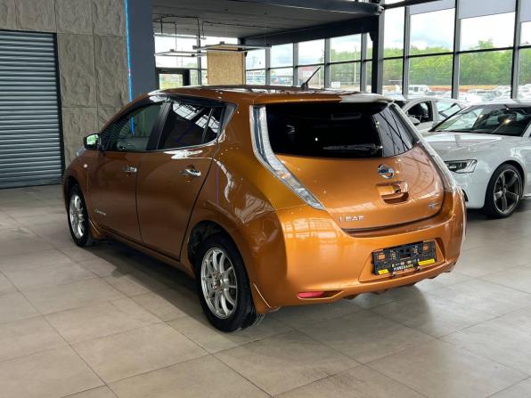Nissan Leaf I (ZE0/AZE0) с пробегом 2016 года, цена 1 020 000 рублей, 56000 км, хэтчбек, Автокод Объявления