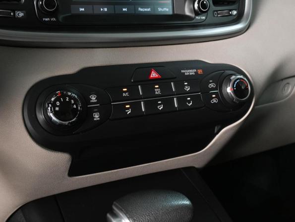 Kia Sorento III Prime Рестайлинг с пробегом 2018 года, цена 2 449 000 рублей, 62166 км, внедорожник, Автокод Объявления