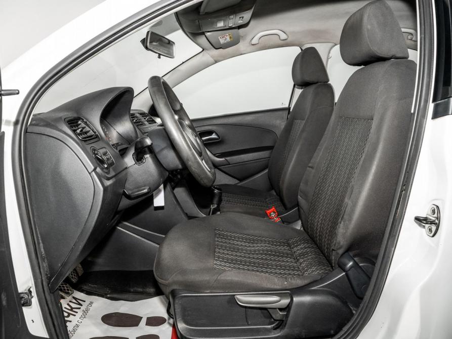 Volkswagen Polo V Рестайлинг Иркутск  - изображение 6