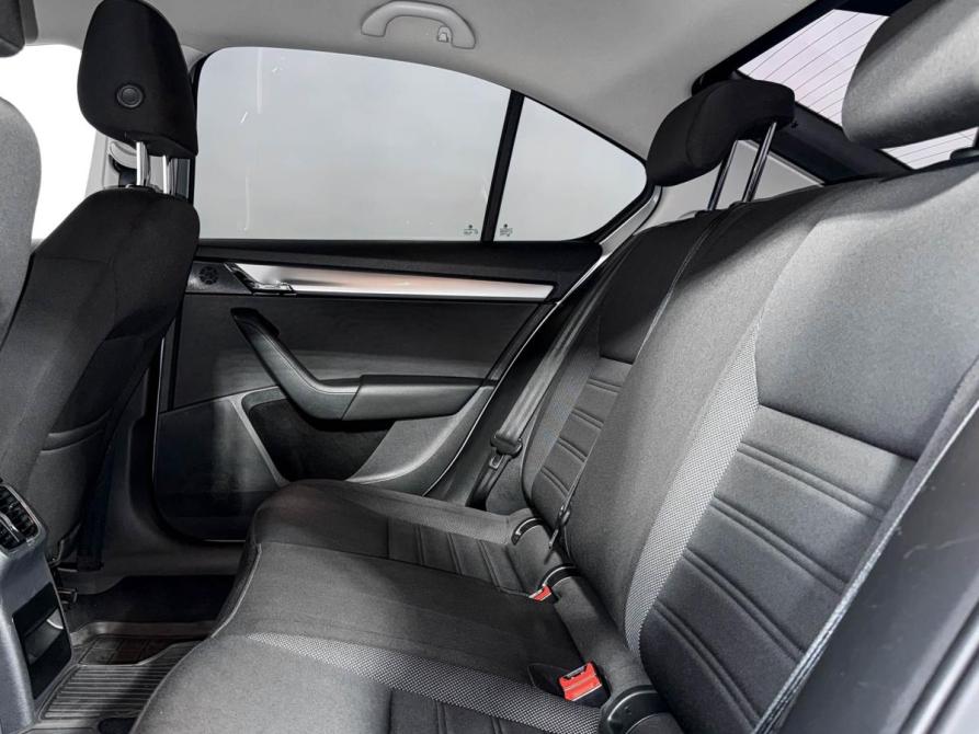 Skoda Octavia III (A7) Рестайлинг Санкт-Петербург  - изображение 12