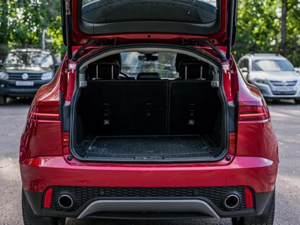Jaguar E-Pace I с пробегом 2018 года, цена 2 220 000 рублей, 215253 км, внедорожник, Автокод Объявления