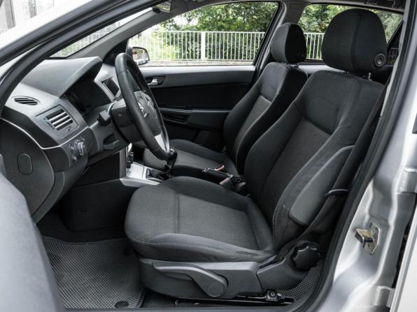 Opel Astra H Рестайлинг с пробегом 2011 года, цена 448 000 рублей, 318920 км, хэтчбек, Автокод Объявления