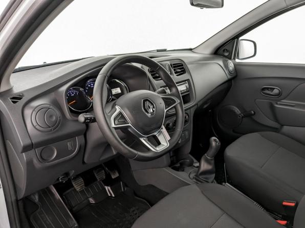Renault Logan II Рестайлинг с пробегом 2021 года, цена 1 075 000 рублей, 38137 км, седан, Автокод Объявления
