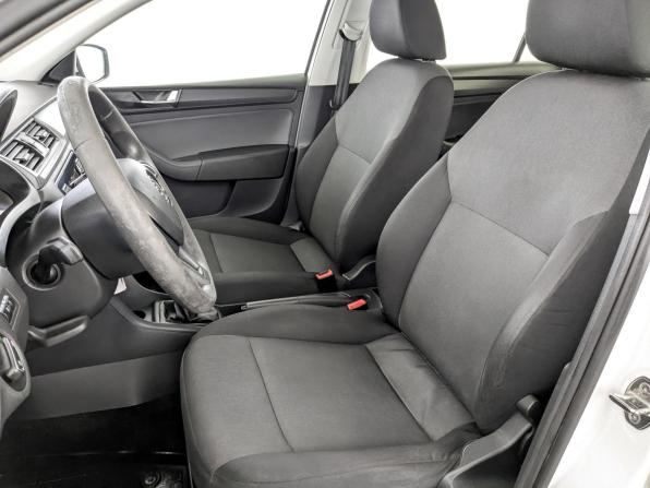 Skoda Rapid I Рестайлинг с пробегом 2019 года, цена 755 000 рублей, 283886 км, лифтбек, Автокод Объявления