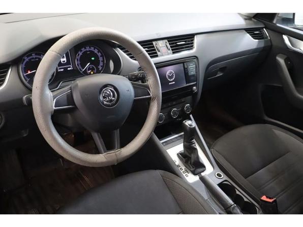 Skoda Octavia III (A7) Рестайлинг с пробегом 2018 года, цена 1 219 600 рублей, 217600 км, лифтбек, Автокод Объявления