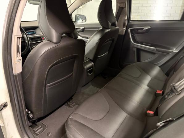 Volvo S60 II Рестайлинг с пробегом 2015 года, цена 1 599 000 рублей, 90098 км, седан, Автокод Объявления