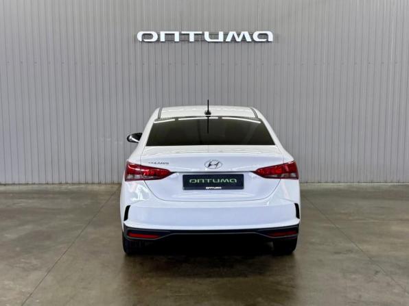 Hyundai Solaris II Рестайлинг с пробегом 2022 года, цена 1 587 000 рублей, 106121 км, седан, Автокод Объявления