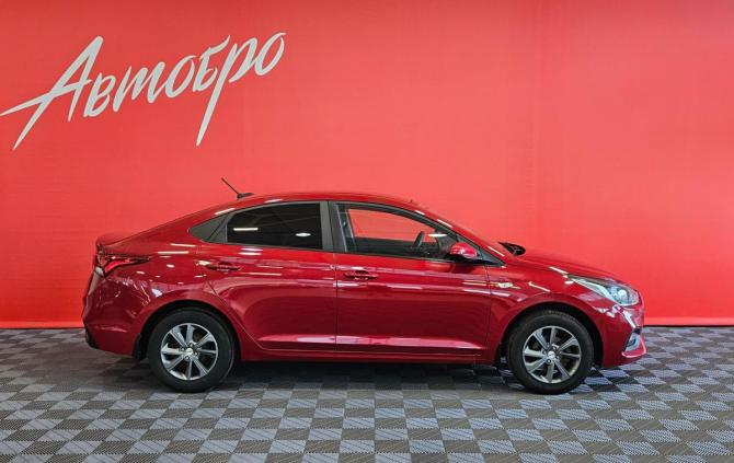 Hyundai Solaris II с пробегом 2018 года, цена 1 329 000 рублей, 81382 км, седан, Автокод Объявления