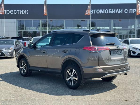 Toyota RAV4 IV (XA40) Рестайлинг с пробегом 2017 года, цена 1 869 000 рублей, 228343 км, внедорожник, Автокод Объявления
