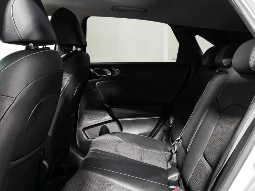 Kia Ceed III Санкт-Петербург  - изображение 12