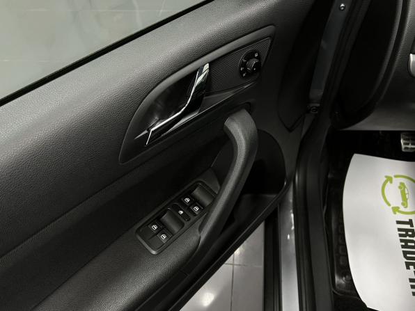 Skoda Yeti I с пробегом 2011 года, цена 945 000 рублей, 138084 км, внедорожник, Автокод Объявления