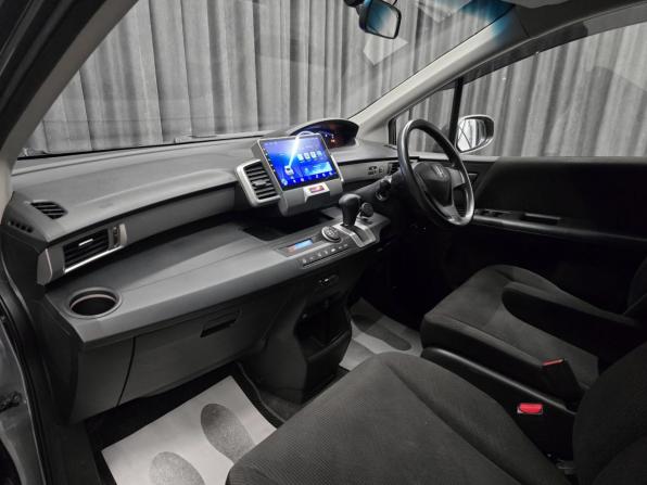 Honda Freed I с пробегом 2011 года, цена 899 000 рублей, 176000 км, компактвэн, Автокод Объявления