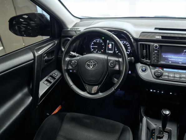 Toyota RAV4 IV (XA40) Рестайлинг с пробегом 2018 года, цена 2 536 000 рублей, 131767 км, внедорожник, Автокод Объявления