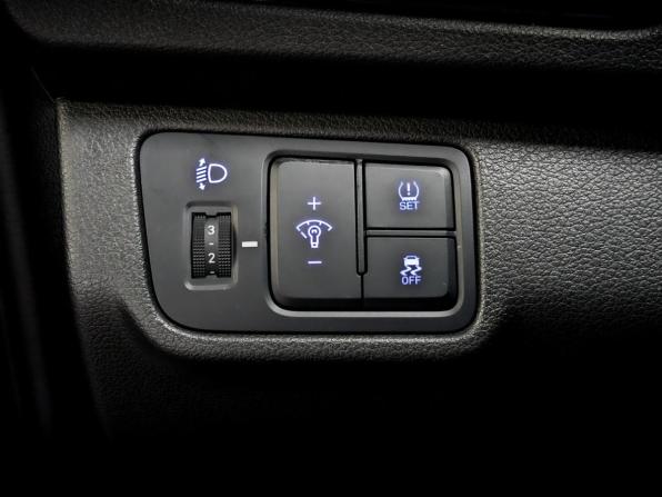 Hyundai Solaris II Рестайлинг с пробегом 2022 года, цена 1 699 000 рублей, 61441 км, седан, Автокод Объявления