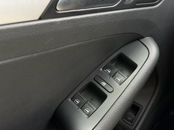Volkswagen Jetta VI с пробегом 2012 года, цена 1 150 000 рублей, 91605 км, седан, Автокод Объявления