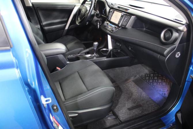 Toyota RAV4 IV (XA40) Рестайлинг с пробегом 2016 года, цена 2 324 000 рублей, 166100 км, внедорожник, Автокод Объявления