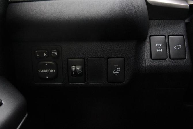 Toyota RAV4 IV (XA40) Рестайлинг с пробегом 2016 года, цена 2 790 000 рублей, 98836 км, внедорожник, Автокод Объявления