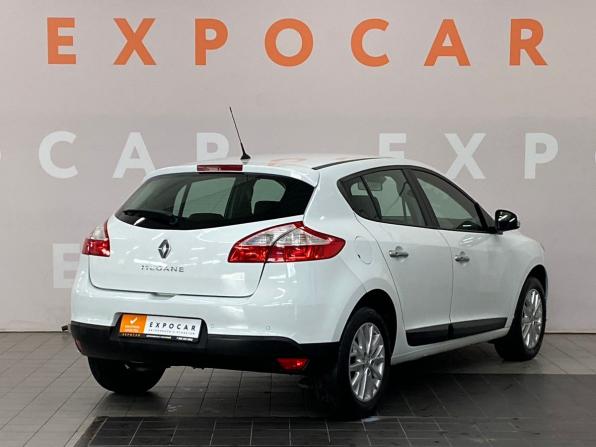 Renault Megane III Рестайлинг с пробегом 2014 года, цена 730 000 рублей, 184306 км, хэтчбек, Автокод Объявления