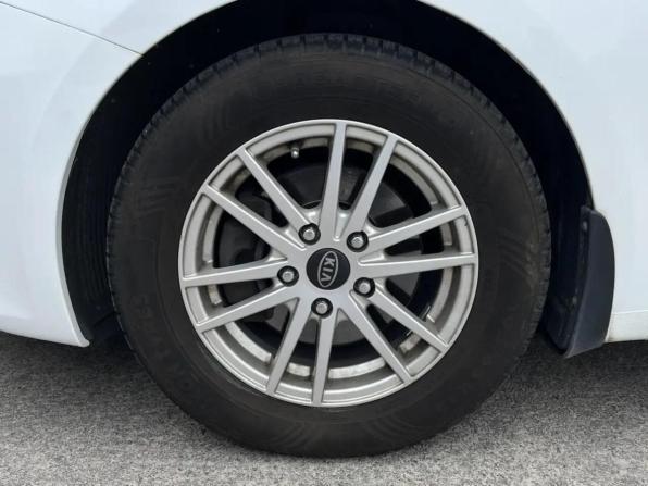 Kia Ceed II Рестайлинг с пробегом 2018 года, цена 1 030 000 рублей, 131647 км, хэтчбек, Автокод Объявления