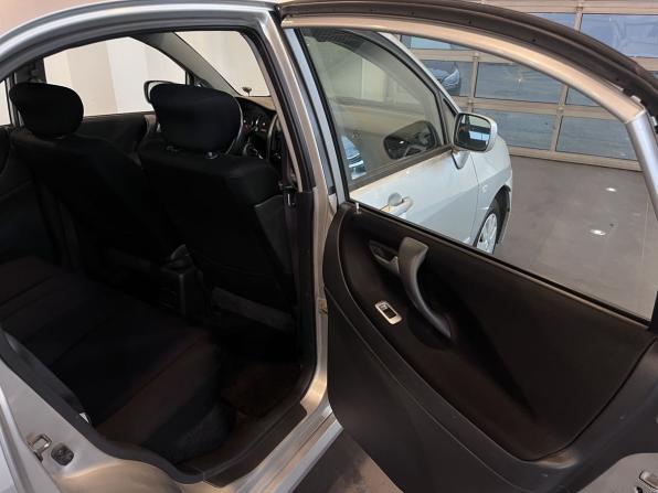 Suzuki Liana I Рестайлинг с пробегом 2005 года, цена 239 000 рублей, 193907 км, седан, Автокод Объявления