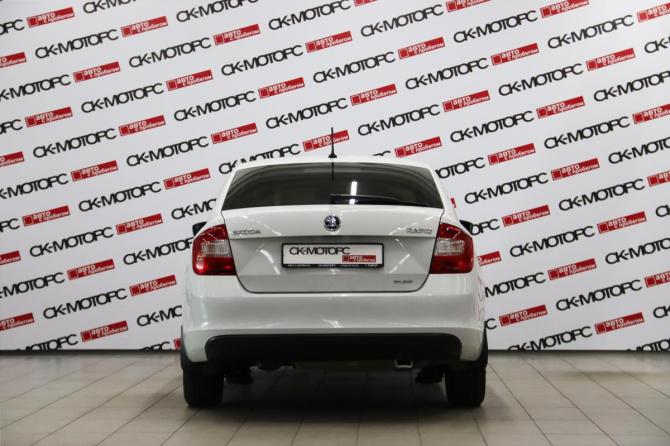 Skoda Rapid I с пробегом 2016 года, цена 825 450 рублей, 240120 км, лифтбек, Автокод Объявления