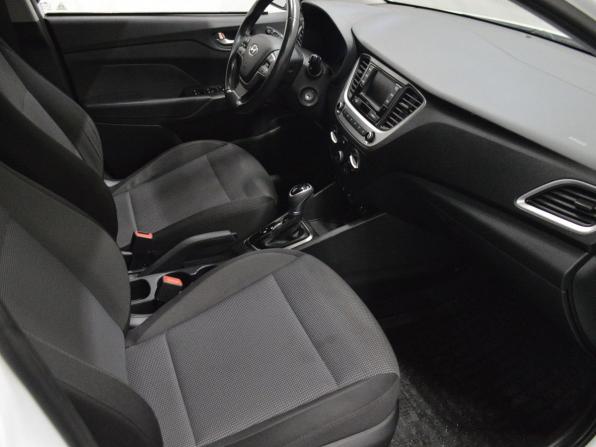 Hyundai Solaris II с пробегом 2017 года, цена 1 207 000 рублей, 153552 км, седан, Автокод Объявления