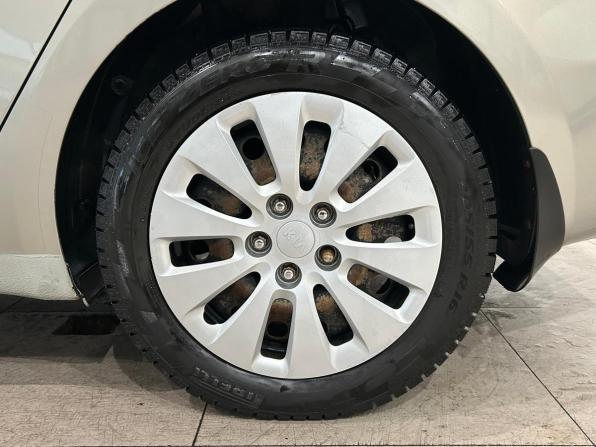 Kia Ceed II с пробегом 2013 года, цена 969 000 рублей, 156352 км, универсал, Автокод Объявления