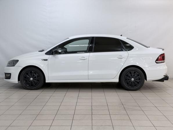Volkswagen Polo V Рестайлинг с пробегом 2016 года, цена 938 000 рублей, 206119 км, седан, Автокод Объявления