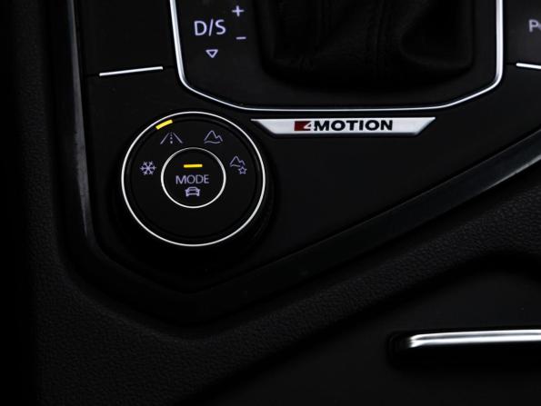 Volkswagen Tiguan II с пробегом 2018 года, цена 2 099 000 рублей, 223643 км, внедорожник, Автокод Объявления