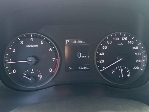 Hyundai Solaris II с пробегом 2017 года, цена 1 060 000 рублей, 166228 км, седан, Автокод Объявления