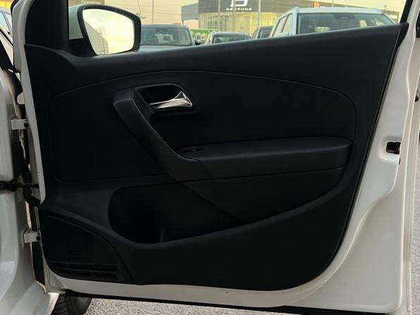 Volkswagen Polo V с пробегом 2012 года, цена 690 000 рублей, 225000 км, седан, Автокод Объявления