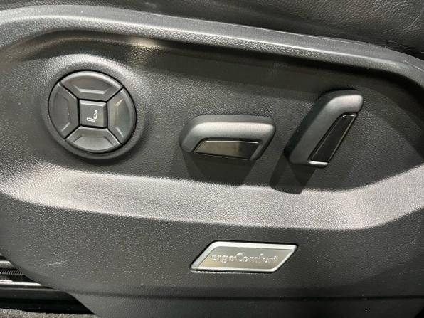 Volkswagen Touareg III с пробегом 2021 года, цена 6 050 000 рублей, 134546 км, внедорожник, Автокод Объявления