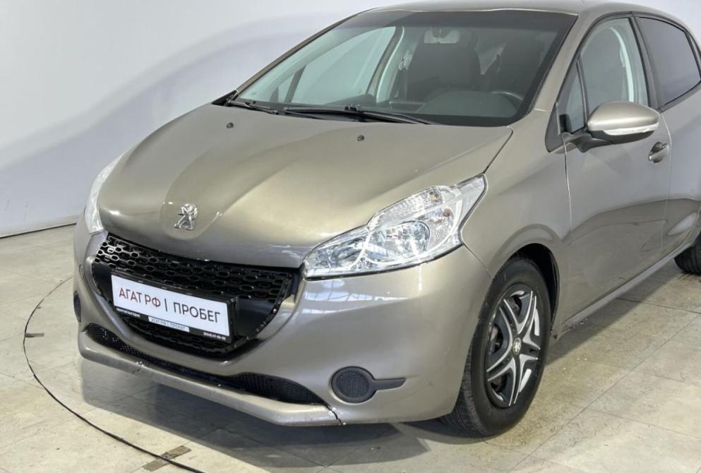 Peugeot 208 I Саранск  - изображение 12