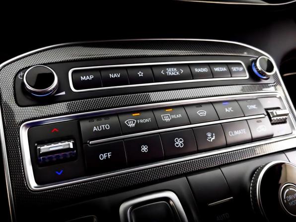 Hyundai Santa Fe IV Рестайлинг с пробегом 2021 года, цена 3 735 000 рублей, 51141 км, внедорожник, Автокод Объявления