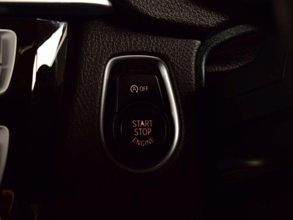 BMW 3 серии VI (F3x) Рестайлинг с пробегом 2017 года, цена 1 699 995 рублей, 71912 км, седан, Автокод Объявления