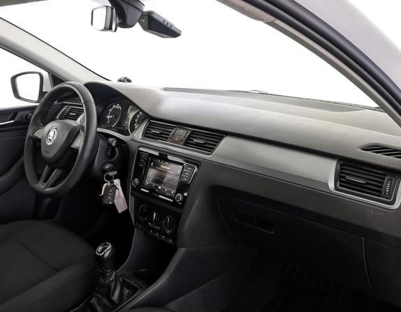 Skoda Rapid I Рестайлинг с пробегом 2019 года, цена 900 000 рублей, 167679 км, лифтбек, Автокод Объявления