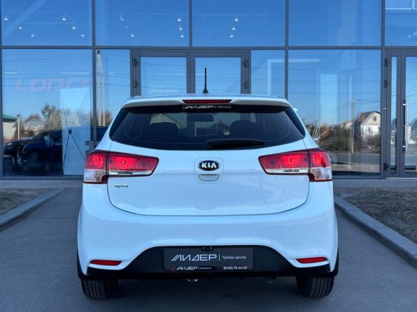 Kia Rio III Рестайлинг с пробегом 2016 года, цена 1 250 000 рублей, 40000 км, хэтчбек, Автокод Объявления