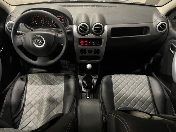 Renault Logan I Рестайлинг с пробегом 2013 года, цена 530 000 рублей, 85330 км, седан, Автокод Объявления