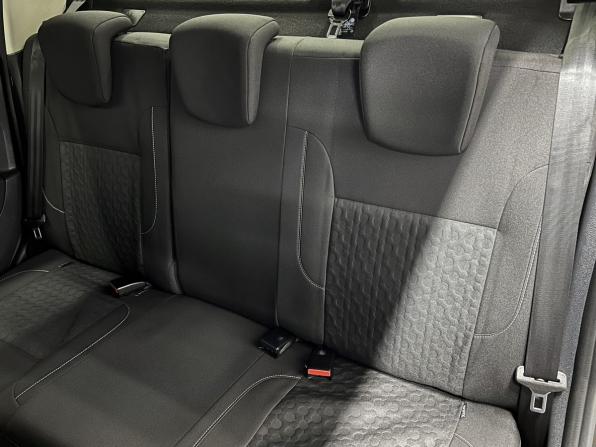 Renault Logan II Рестайлинг с пробегом 2019 года, цена 1 040 000 рублей, 97699 км, седан, Автокод Объявления