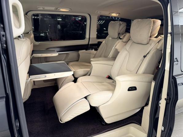 Mercedes-Benz V-Класс III (W447) Рестайлинг с пробегом 2022 года, цена 6 700 000 рублей, 66363 км, минивэн, Автокод Объявления