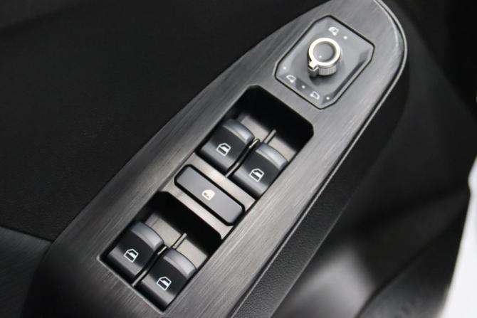 Haval Jolion I Рестайлинг с пробегом 2024 года, цена 1 935 350 рублей, 21711 км, внедорожник, Автокод Объявления