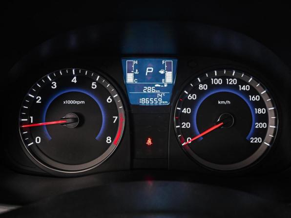 Hyundai Solaris I Рестайлинг с пробегом 2016 года, цена 898 000 рублей, 186559 км, седан, Автокод Объявления
